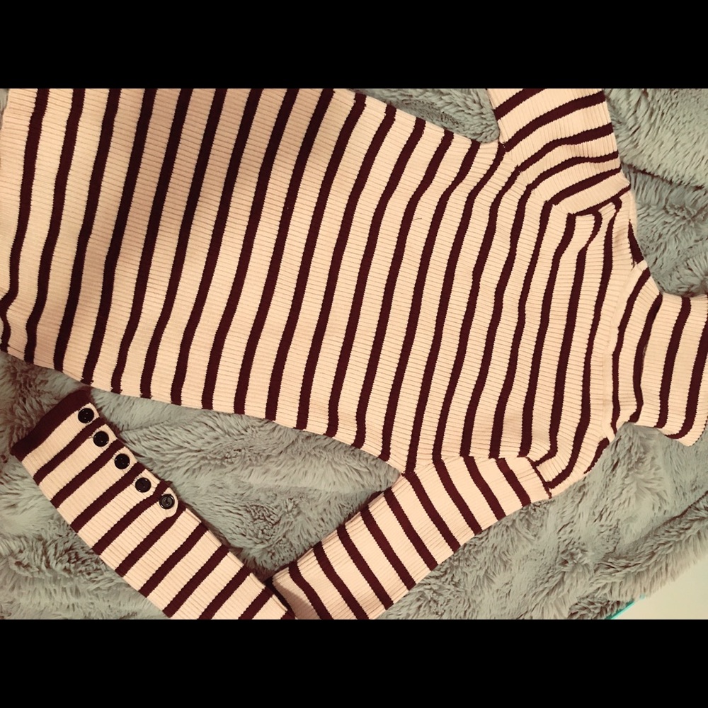 Super flattering striped turtleneck